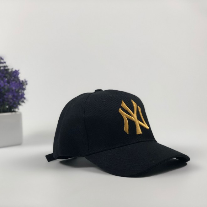 Кепка бейсболка New York Yankees без наклеек (черная с золотым лого)